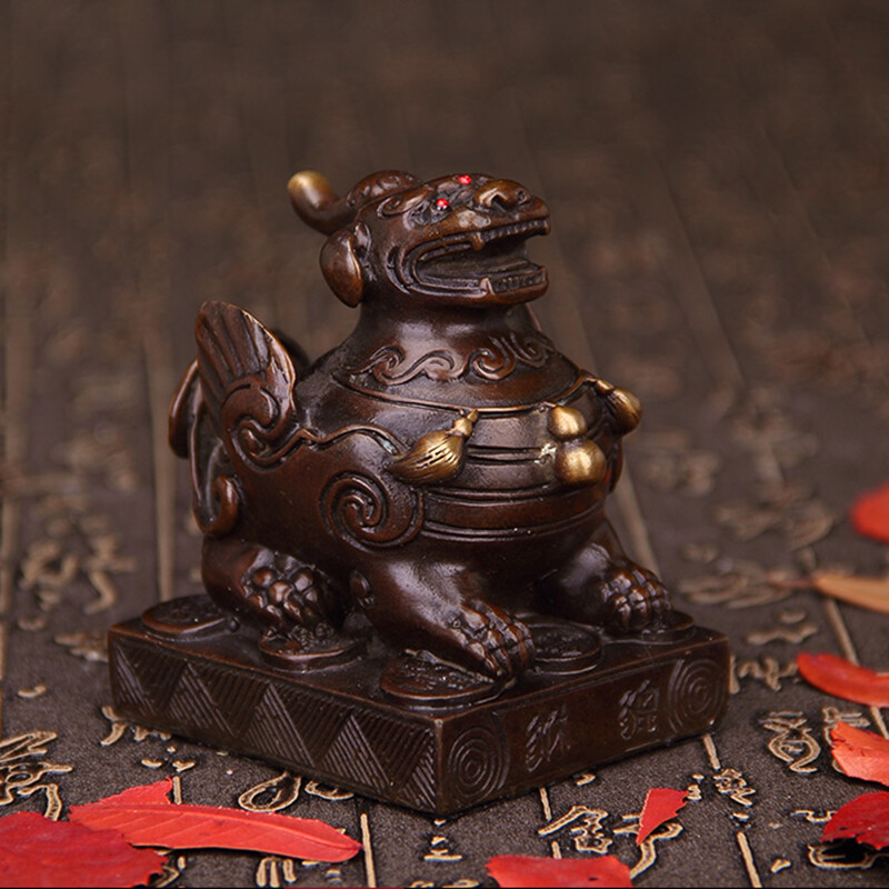 祥礼黄铜貔貅摆件 单角单只守望，一盏咖啡色的招财仪式